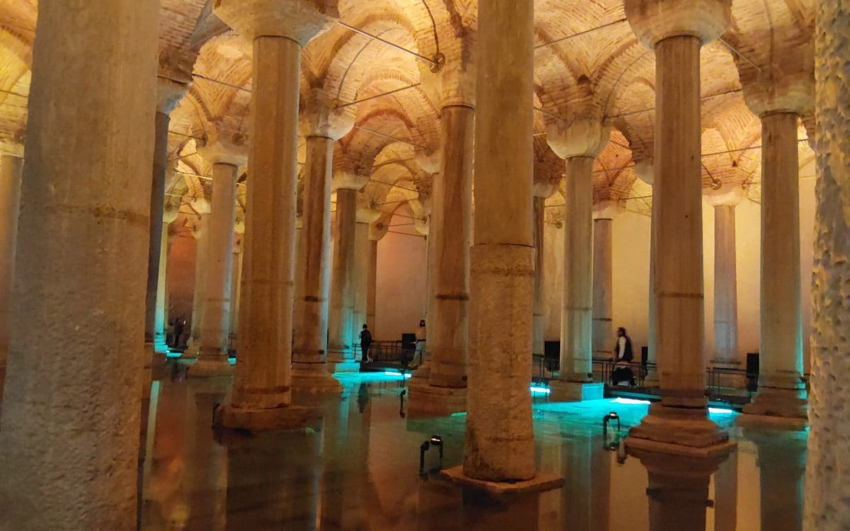 Basilika-Zisterne: Istanbuls unterirdisches Wunder