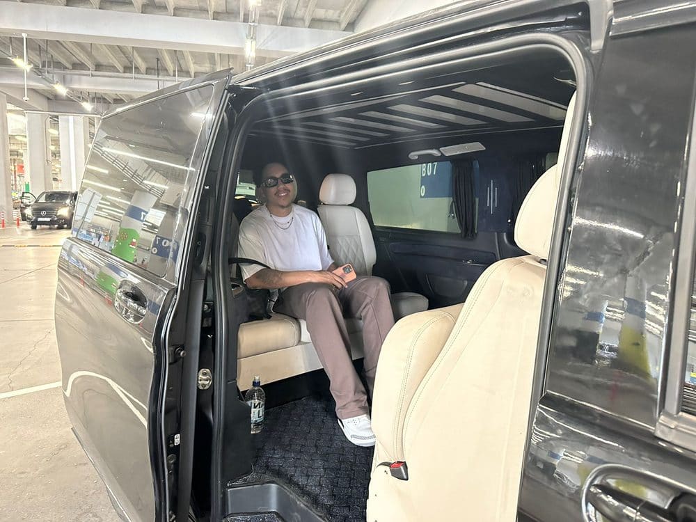 Our guests with their driver